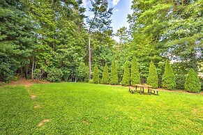 Lakefront Hendersonville Cabin Near Fishing!