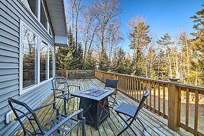 Stunning Monson Getaway on the Water!