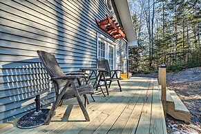 Stunning Monson Getaway on the Water!