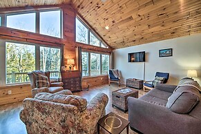 Stunning Monson Getaway on the Water!