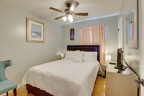 Modern Birmingham Escape w/ Yard + Fire Pit!