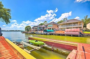 Beautiful Montgomery Home w/ Lakefront Deck!