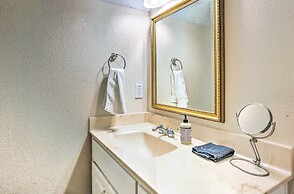 Beautiful Montgomery Home w/ Lakefront Deck!