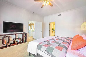 Beautiful Montgomery Home w/ Lakefront Deck!