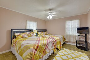 10 Mi to Coquina Beach: Spacious Bradenton Duplex