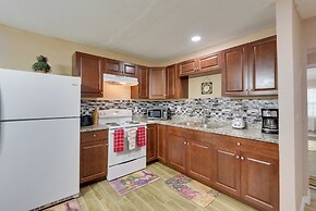 10 Mi to Coquina Beach: Spacious Bradenton Duplex