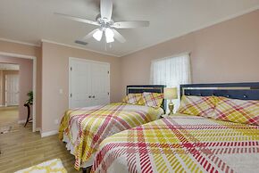 10 Mi to Coquina Beach: Spacious Bradenton Duplex