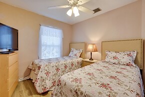 10 Mi to Coquina Beach: Spacious Bradenton Duplex