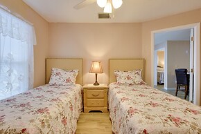 10 Mi to Coquina Beach: Spacious Bradenton Duplex