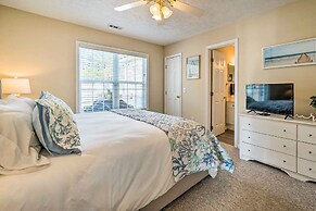 Oak Island Hideaway Hut ~ 1 Mi to Long Beach!