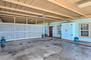 Cheery Raymondville Apt ~ 6 Mi to Delta Lake!