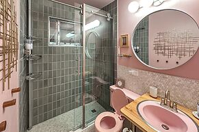 < 3 Mi to Pearl St: Home w/ Large Yard in Boulder
