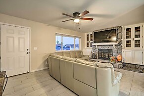 Mesa Home w/ Outdoor Pool - 2 Mi to Sloan Park!
