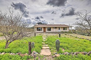 7 Acres, Pool Table: Mountain-view Home in Phoenix