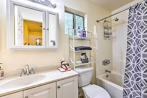 Casa Grande Getaway w/ Access to Golf Course!