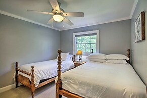 Readfield Retreat w/ Lake Maranacook Views!