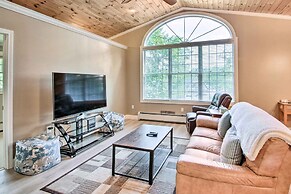 Readfield Retreat w/ Lake Maranacook Views!