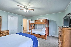 Victorian Home in Penn Yan ~ 1 Mi to Keuka Lake!