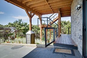 Pacific Penthouse With Sunroom & Ocean Views!