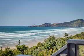 Pacific Penthouse With Sunroom & Ocean Views!