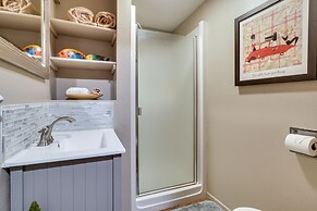 Pacific Penthouse With Sunroom & Ocean Views!