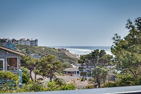 Pacific Penthouse With Sunroom & Ocean Views!