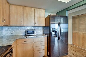 Pacific Penthouse With Sunroom & Ocean Views!