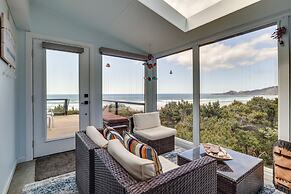 Pacific Penthouse With Sunroom & Ocean Views!