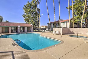 Arizona Condo w/ Community Pool & Hot Tub