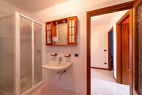 Un Balcone sul Lago by Wonderful Italy