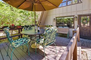 A-frame Munds Park Retreat: 35 Miles to Snowbowl