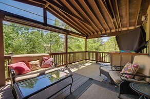 A-frame Munds Park Retreat: 35 Miles to Snowbowl