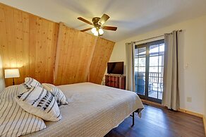 A-frame Munds Park Retreat: 35 Miles to Snowbowl