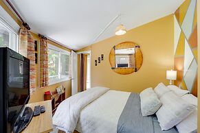 Quaint Vacation Rental w/ Porch in Banner Elk!