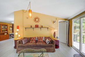 Quaint Vacation Rental w/ Porch in Banner Elk!