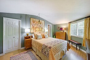 Quaint Vacation Rental w/ Porch in Banner Elk!