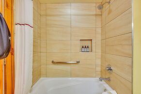 Park City Condo: Steps to Canyons Village & Skiing