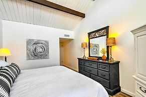 3 Mi to Old Town: Scottsdale Condo w/ Pool & Lake