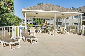 Myrtle Beach Condo: Golf Courses & Pool Access!