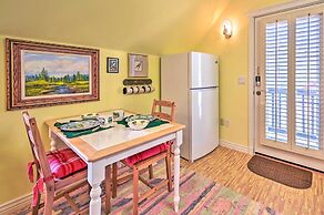 Riverside Tree House Suite w/ Balcony & Grill