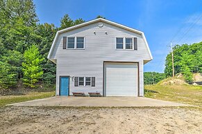 Rapid City Cottage w/ Deck: 1/4 Mi to Torch Lake!