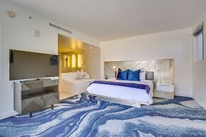 Fort Lauderdale Condo w/ Veranda + Ocean View!