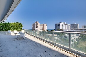 Fort Lauderdale Condo w/ Veranda + Ocean View!