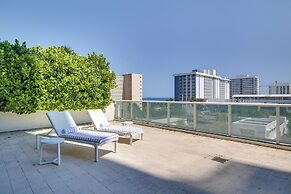 Fort Lauderdale Condo w/ Veranda + Ocean View!