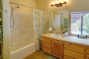 'peaceful Pines' Running Springs Home w/ 3 Decks