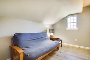 Charming Lewes Townhome w/ Sunroom: 5 Mi to Beach!