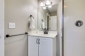 Charming Lewes Townhome w/ Sunroom: 5 Mi to Beach!