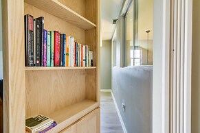 Charming Lewes Townhome w/ Sunroom: 5 Mi to Beach!