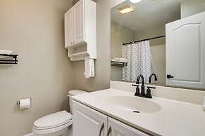 Charming Lewes Townhome w/ Sunroom: 5 Mi to Beach!