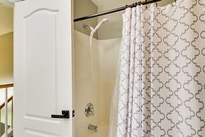 Charming Lewes Townhome w/ Sunroom: 5 Mi to Beach!